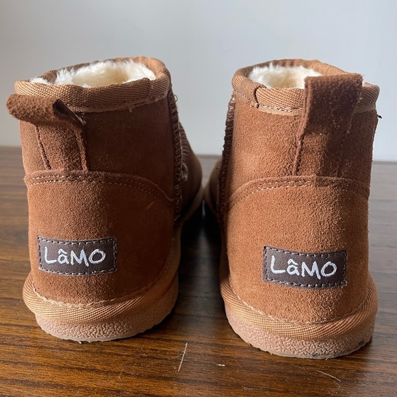 Lamo, kids 5, women’s 6.5, brown tan suede leather shearling style ankle boot - Picture 4 of 12